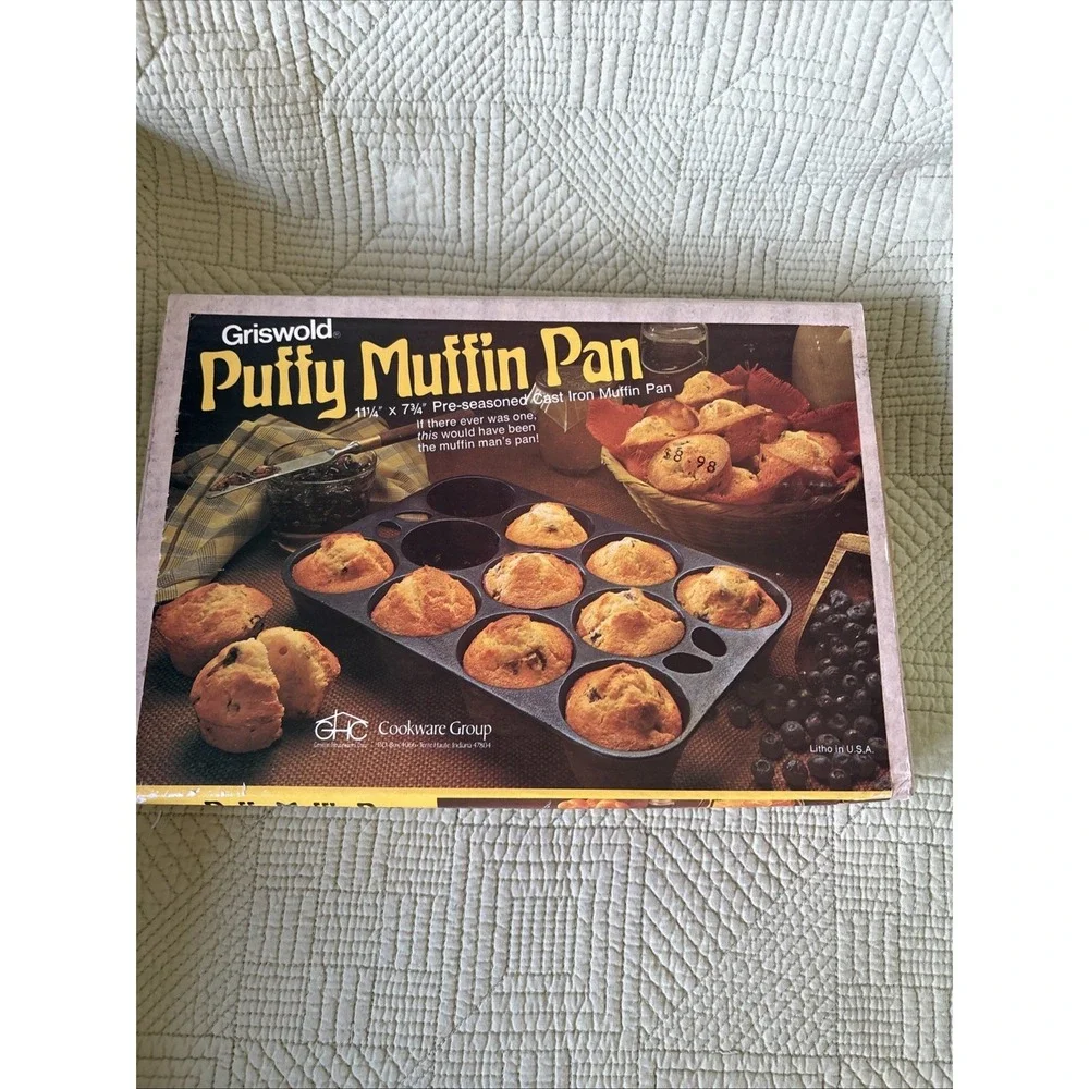 Griswold Vintage Puffy Muffin Pan Cast Iron Country Group w/ Original Box 11 Cup